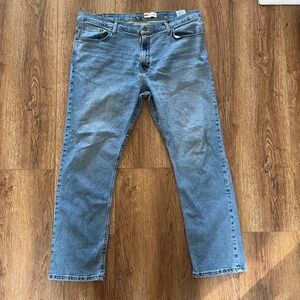 Vintage Wrangler Men's Slim Straight Blue Denim Jeans 40x30 Medium Wash Western